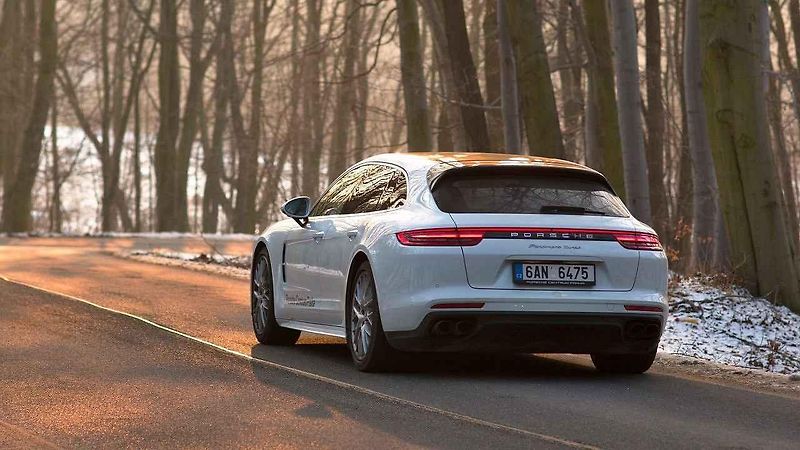 Porsche Panamera Turbo Sport Turismo.