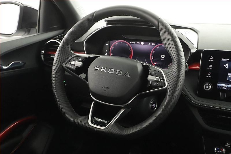 Škoda Fabia (2025) 1.0 TSI, Monte Carlo, FullLed - fotka 12 z 13