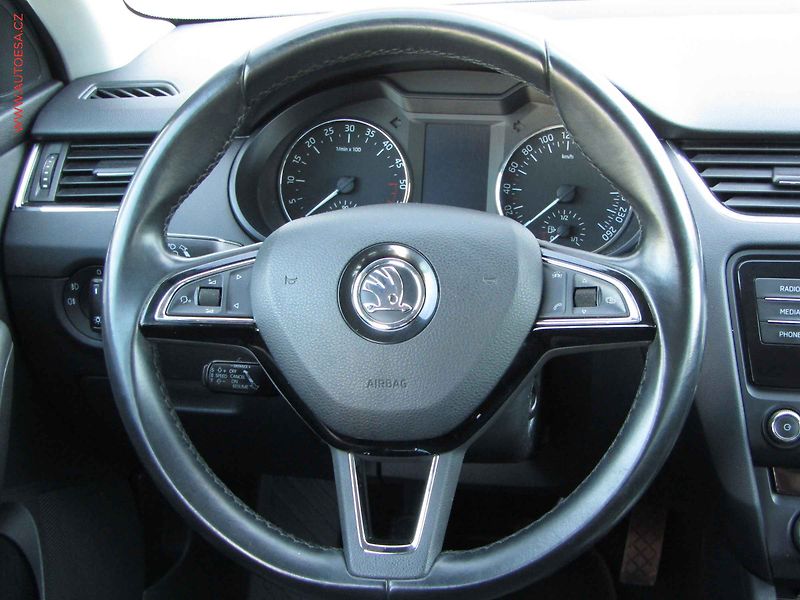 Škoda Octavia (2015) 2.0 TDi, ČR, Style - fotka 14 z 20