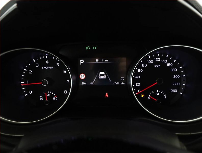 Kia Ceed (2025) 1.5 T-GDI - fotka 9 z 21