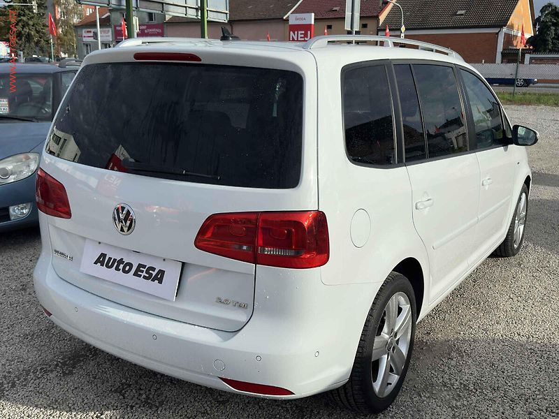 Volkswagen Touran (2014) 2.0 TDi, CUP, bixen, panor - fotka 4 z 25