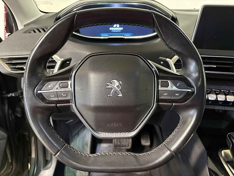 Peugeot 3008 (2017) 1.6 HDi, ČR, Allure, AT - fotka 16 z 17