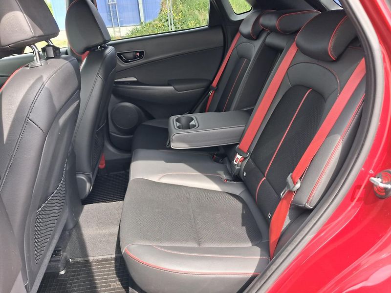 Hyundai Kona 1.0 T-GDI 88kW - fotka 22 z 25