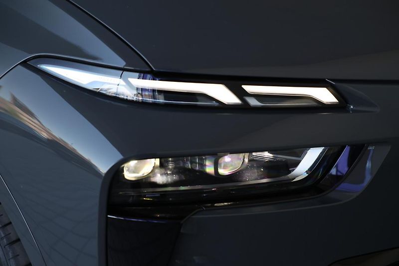 BMW X7 xDrive40d - fotka 20 z 21