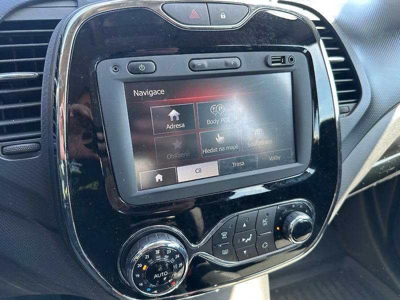 Renault Captur (2014) 0,9Tce 66kw - fotka 16 z 21