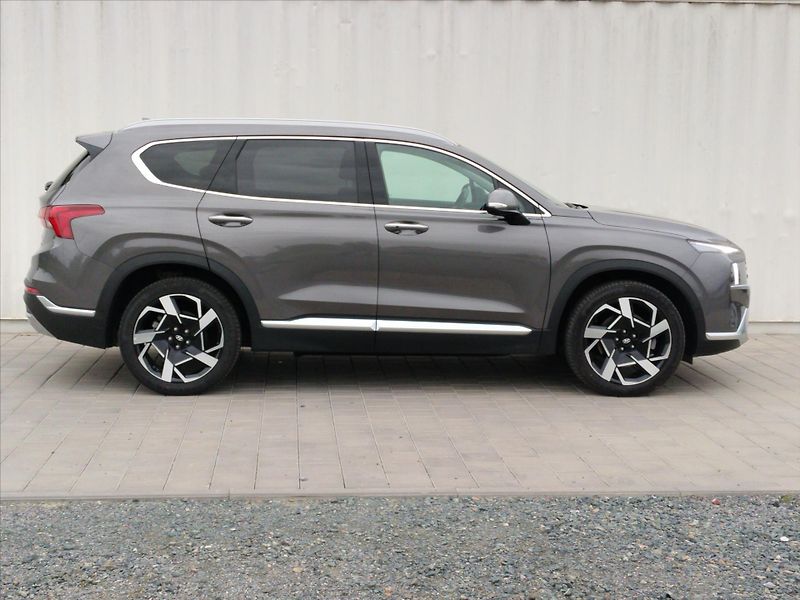 Hyundai Santa Fe 2,2   STYLE  142kW  4WD HeadUp - fotka 29 z 36