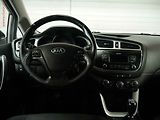 Kia Ceed (2014) 1.4 CVVT, ČR, AC, temp - náhled 11