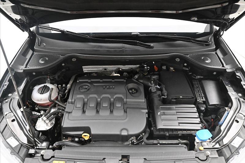 Seat Ateca 1,6 TDi 85kW ALCANTARA LED Zár - fotka 9 z 30