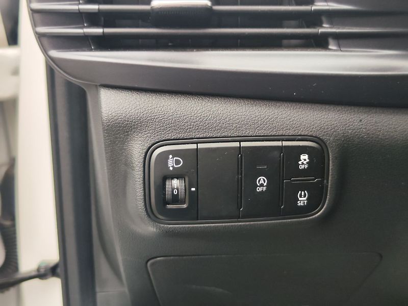 Hyundai Bayon 1.0 T-GDI/74kW Comfort DCT - fotka 23 z 25