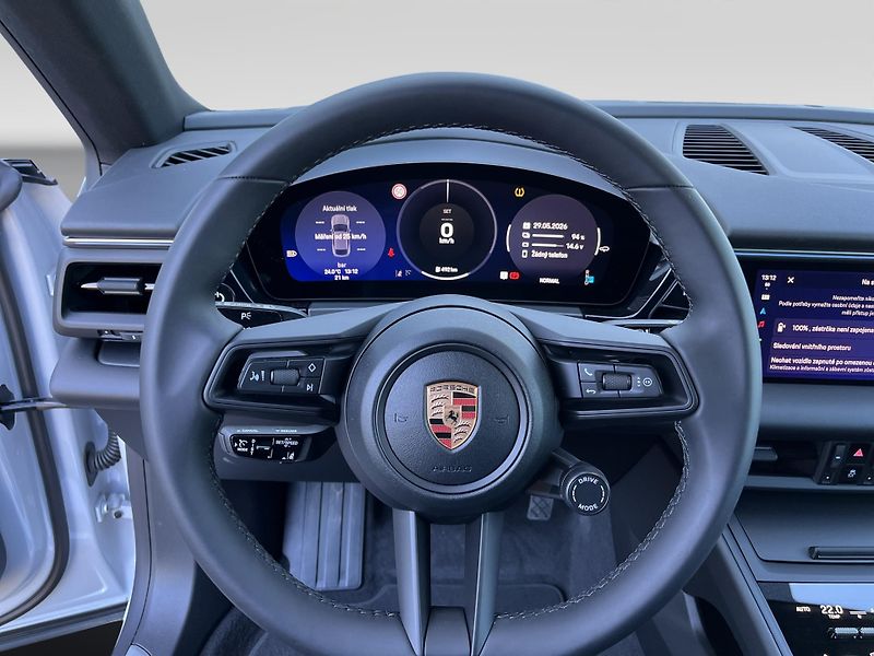 Porsche Macan 4 - fotka 17 z 24