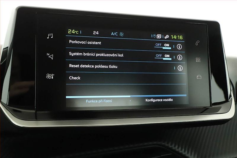 Peugeot 208 (2021) 50 kWh, SoH 91%, Automat - fotka 19 z 21