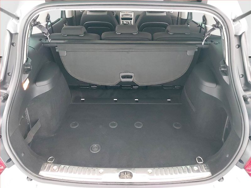 Peugeot 308 (2012) 1.6 HDi, Tempomat - fotka 13 z 20