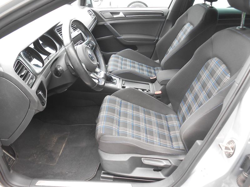 Volkswagen Golf GTE,PLUG-inHybrid,72TKm! - fotka 26 z 40
