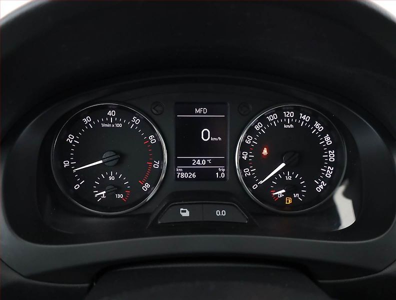 Škoda Rapid (2014) Spaceback 1.2 TSI, Serv.kniha - fotka 8 z 16