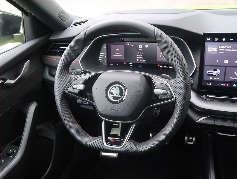 Škoda Octavia (2024) RS 2.0 TSI - fotka 16 z 31
