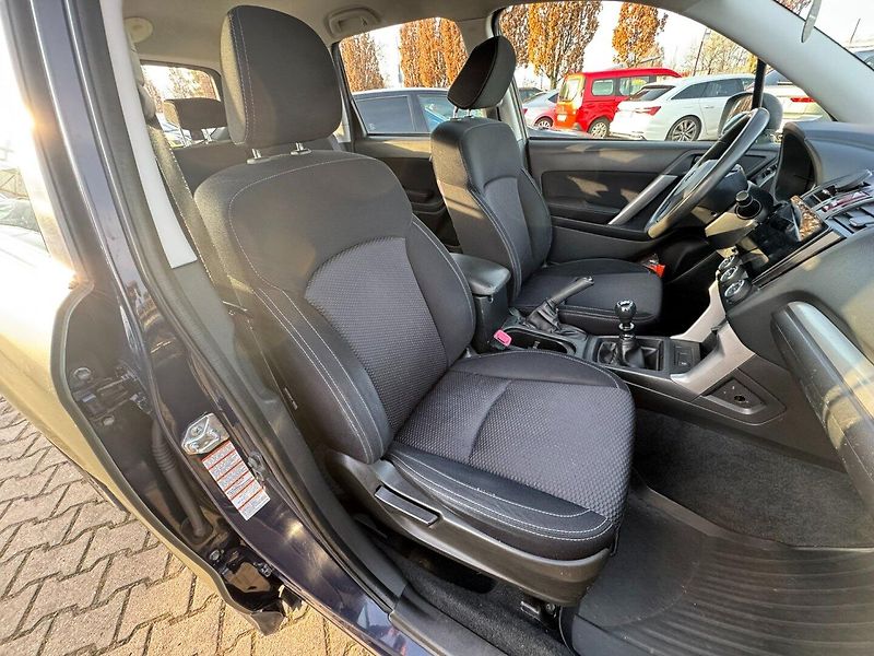Subaru Forester (2014) 4x4 2,0i 110KW STK ITÁLIE - fotka 36 z 44