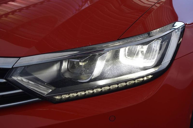 Volkswagen Passat Variant (2017) 2.0TDI 110kW, LED, el. vyhřiív - fotka 21 z 22