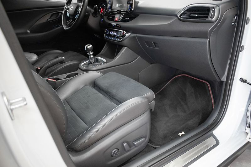 Hyundai i30 N  2.0T-GDI PERF*REMUS*ČR*DPH - fotka 13 z 48