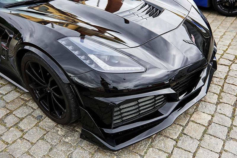 Americké automobily Corvette na 21. ročníku tradičního srazu v areálu Plzeňského Prazdroje.