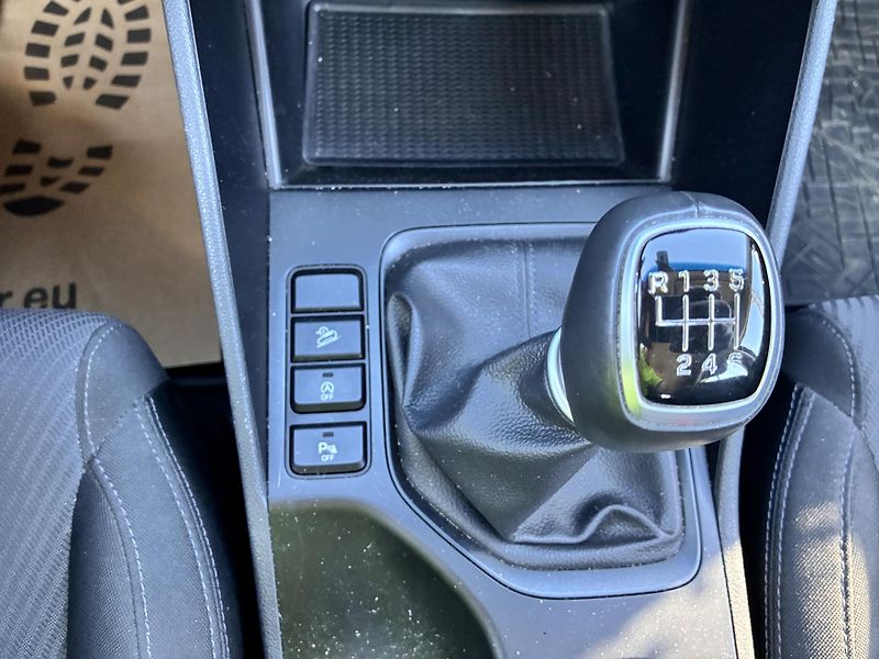 Hyundai Tucson 1.6GDi 97kW KLIMA ČR 1.MAJITEL - fotka 17 z 25