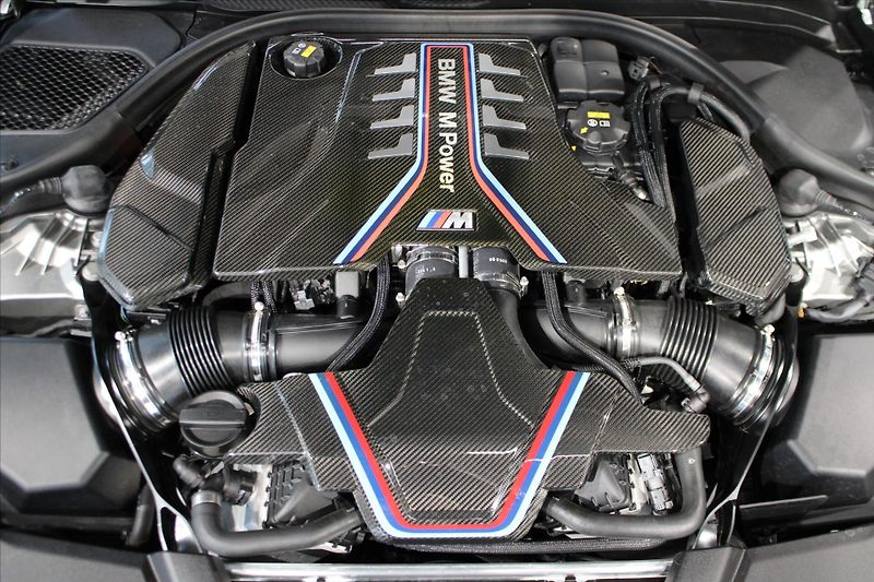 BMW M5 Competition 460kw CZ/adLED/B&W - fotka 29 z 32
