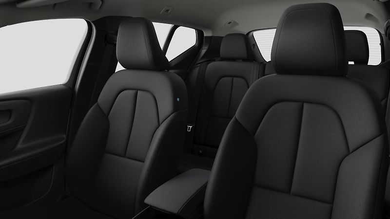 Volvo XC40 (2026) B3 ESSENTIAL AUT - fotka 3 z 19
