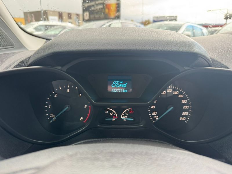 Ford Tourneo Connect (2017) 1,5D 88 KW BEZ AD BLUE DPH - fotka 18 z 43