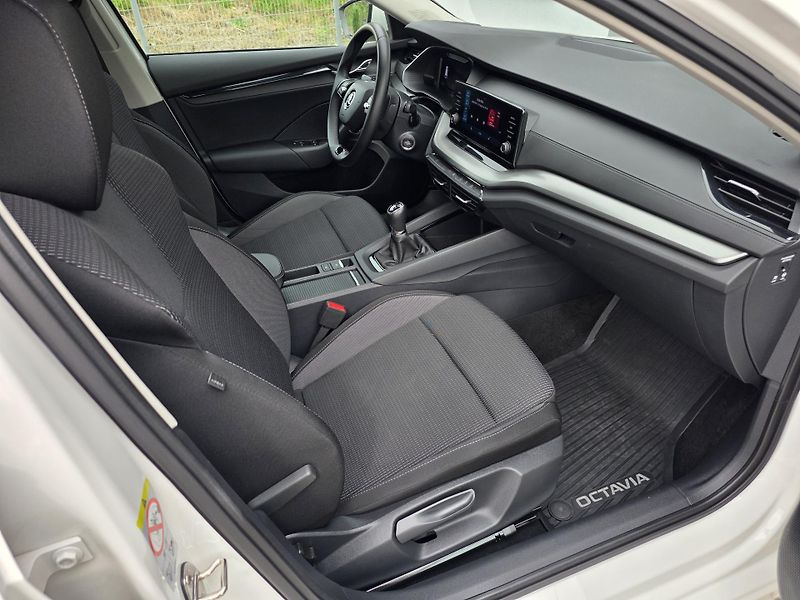Škoda Octavia (2023) 2.0TDI AMBITION 1.MAJITEL ČR - fotka 8 z 20
