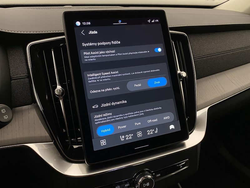 Volvo XC90 (2026) T8 AWD Plug-in DARK PLUS 7m - fotka 49 z 78
