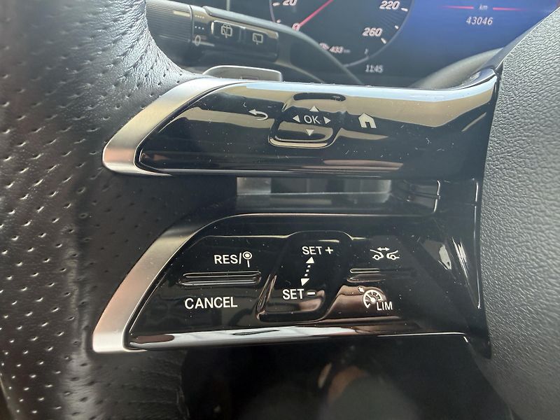 Mercedes-Benz GLC (2022) - fotka 29 z 39