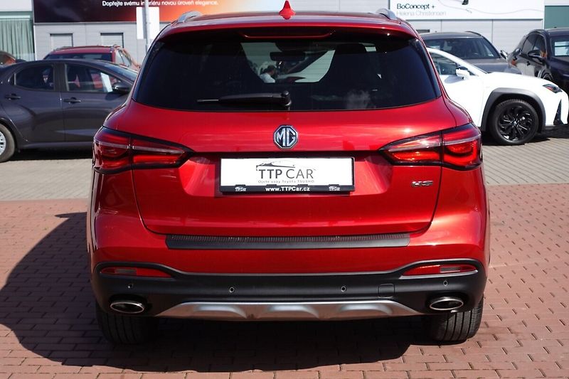 MG HS 1,5i 119kW M/T Elegance Panora - fotka 5 z 33