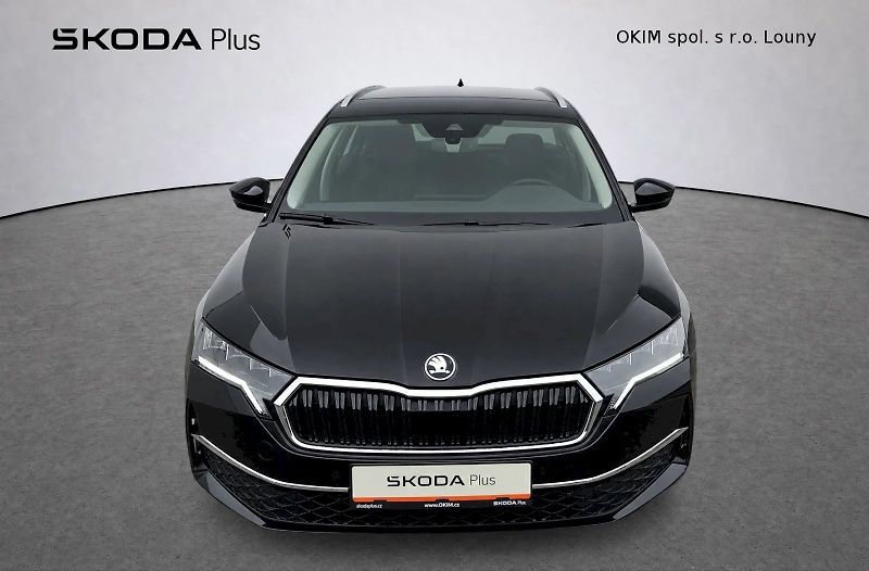 Škoda Octavia (2025) Combi Top Selection 1,5 Tsi 11 - fotka 4 z 40