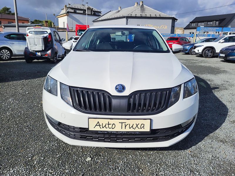 Škoda Octavia 2.0 TDi 110kW AMBITION - fotka 31 z 43