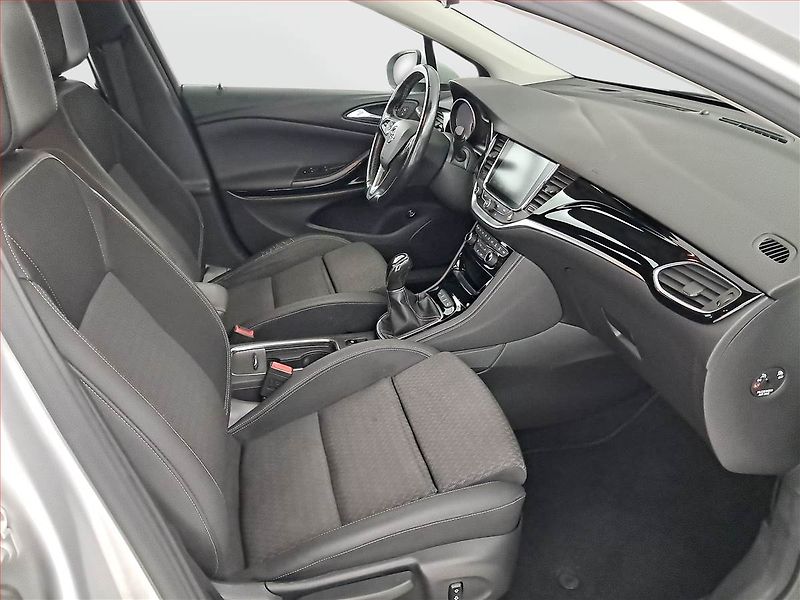 Opel Astra (2018) 1.6 CDTI, Navi, Tempomat - fotka 9 z 19