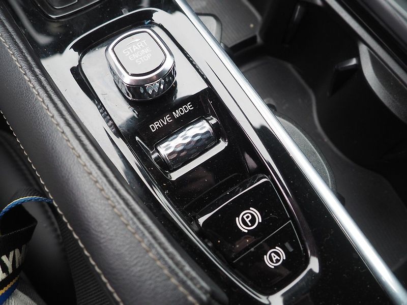Volvo S90 (2021) B5, AWD, Inscription, 173 kW - fotka 33 z 37