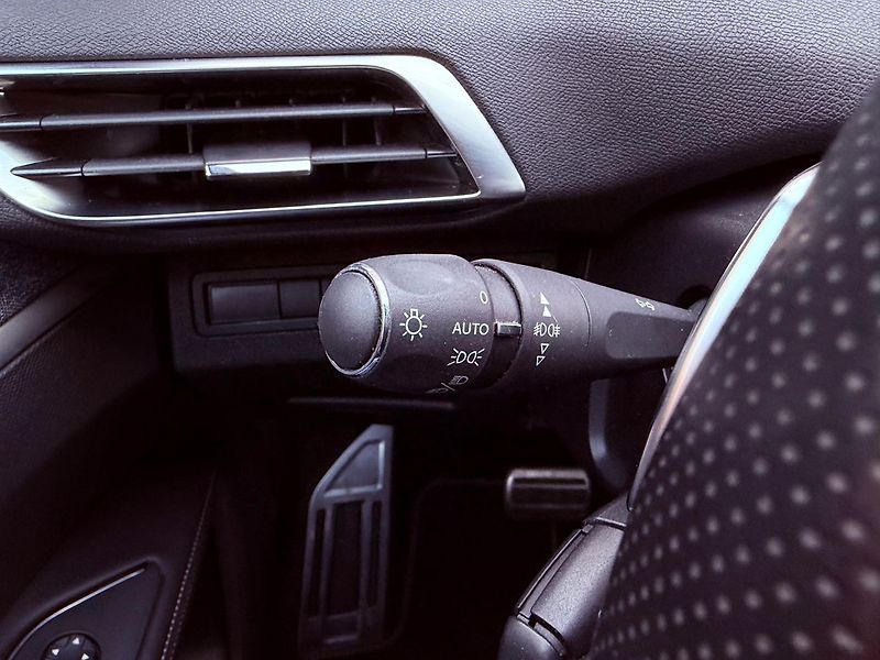 Peugeot 5008 1.6 PureTech Allure, Serviska - fotka 33 z 36