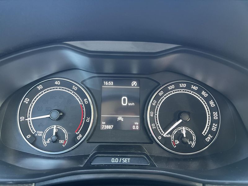 Škoda Kamiq Ambition 1.0TSi 70kw KAMERA  - fotka 17 z 42
