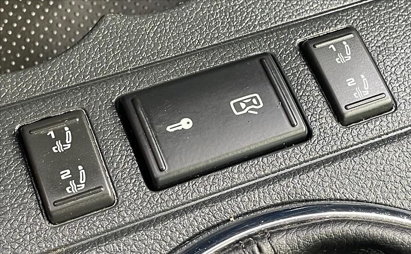 Škoda Fabia 1,2 tsi 63kW Family servisován - fotka 21 z 21