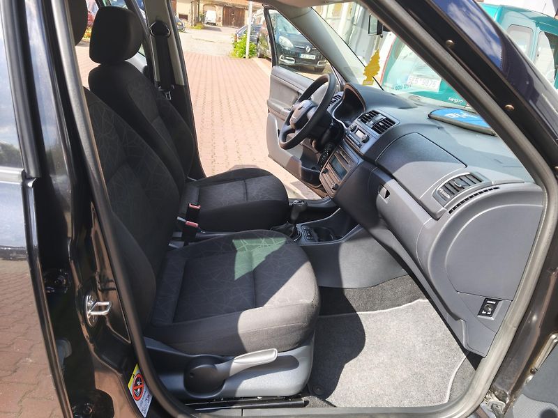 Škoda Fabia (2011) II. 1,2 TSi 63kW - fotka 18 z 26