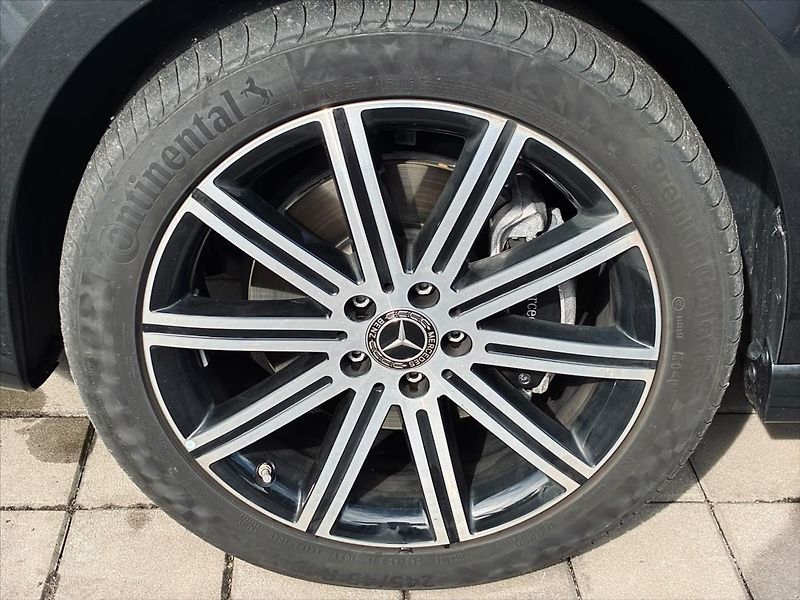 Mercedes-Benz Třídy V 2,0 300 d / Exclusive / L / 4M - fotka 21 z 21