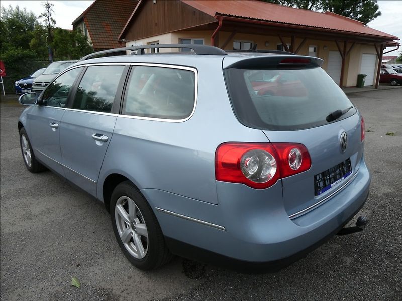 Volkswagen Passat 2,0 TDi 103kW Comfort,NAVI,TZ - fotka 5 z 38