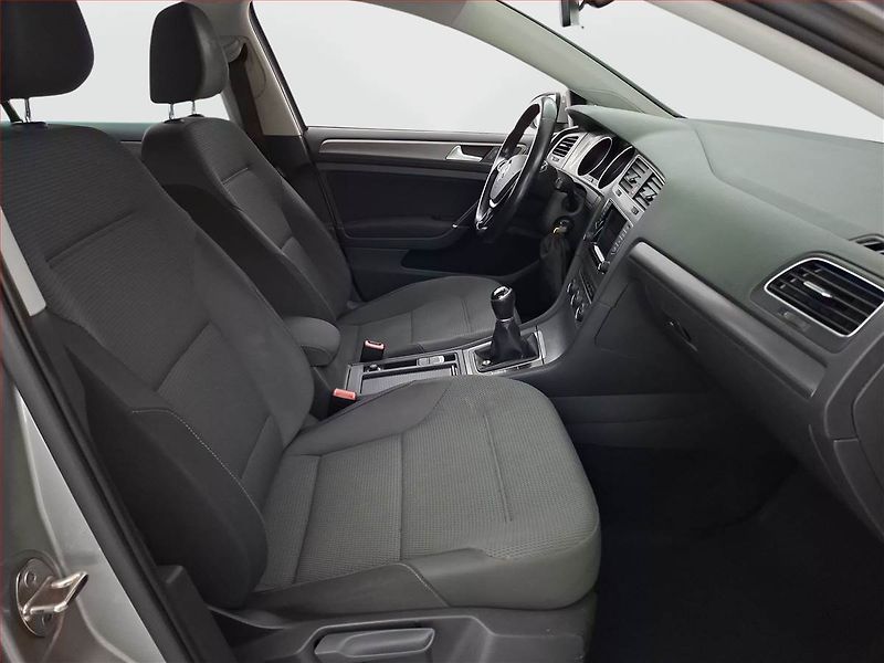 Volkswagen Golf (2013) 1.4 TSI, Tempomat - fotka 9 z 18