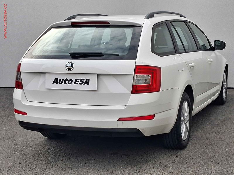 Škoda Octavia (2017) 1.6 TDi, 1.maj,ČR, Ambition - fotka 4 z 16