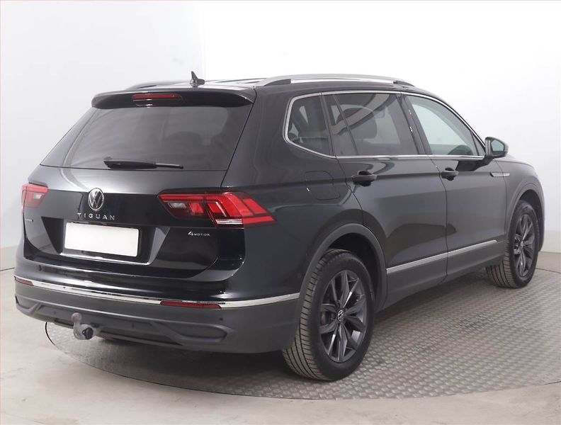 Volkswagen Tiguan (2023) Life 2.0 TDI - fotka 5 z 22