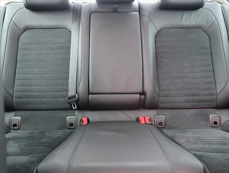 Volkswagen Passat (2016) Highline 2.0 TDI, Automat - fotka 10 z 21