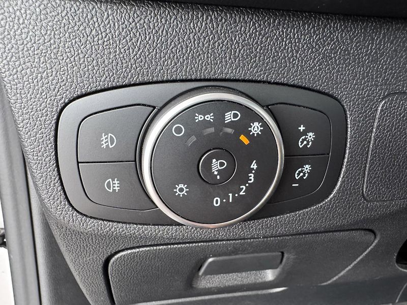 Ford Focus 1,5TDCi 88kW*Navi*Vyhř.Volant - fotka 25 z 32