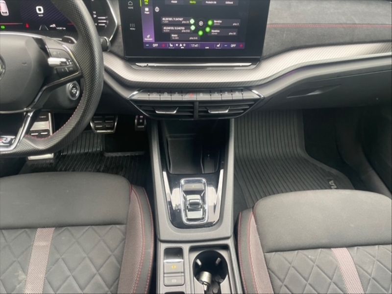 Škoda Octavia 2,0 TDI 147 RS AT - fotka 10 z 11