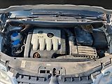 Volkswagen Touran 2,0 TDi, 7 míst, TZ - náhled 15