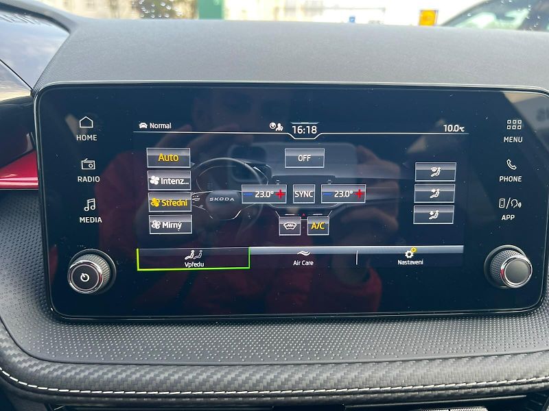 Škoda Fabia Monte Carlo 1,0 TSI 85KW DSG - fotka 17 z 26