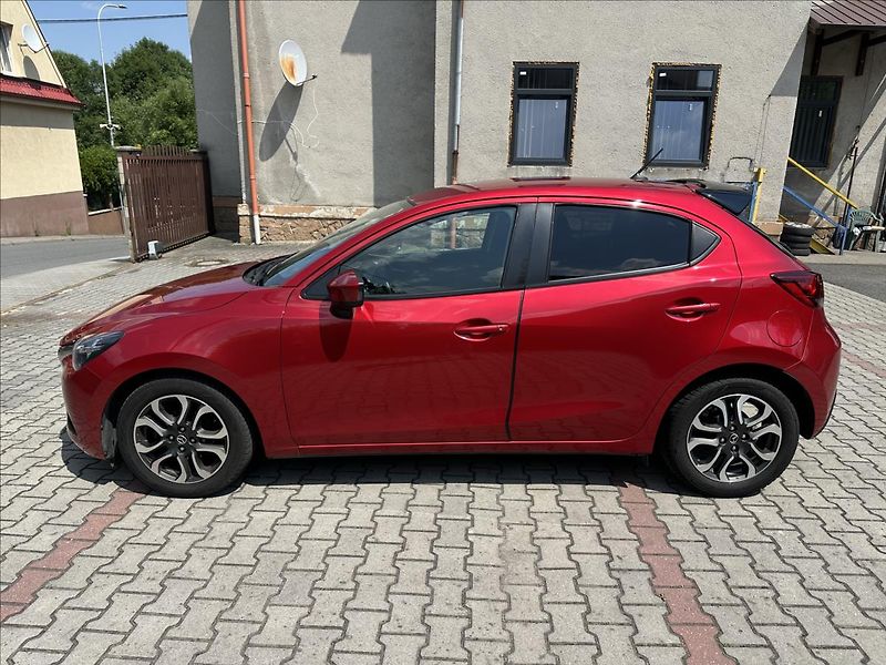 Mazda 2 1,5 - fotka 7 z 25